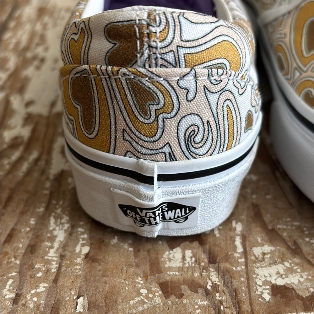 Vans Slip-On Trippy Hearts Pattern Sneakers W6 M4.5 - Picture 3 of 5